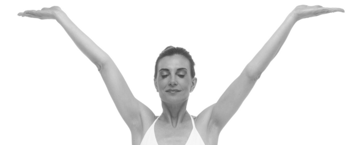 Strengthen Your Muscles with this Highly-Effective Kundalini Yoga Kriya